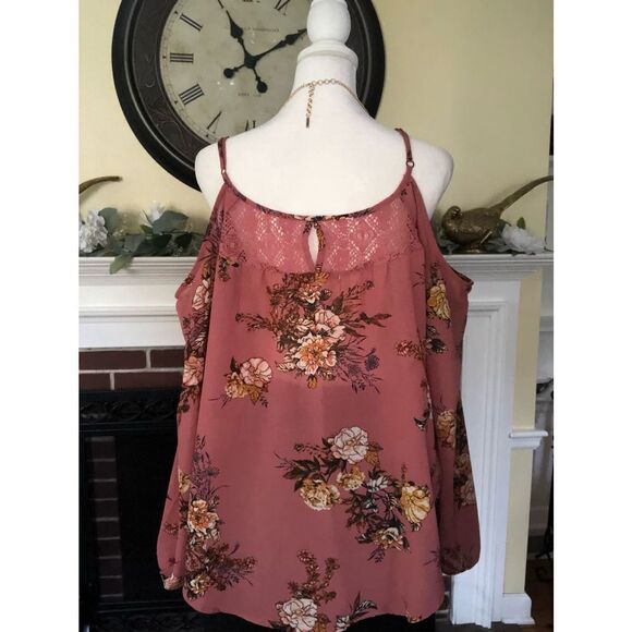 Rose floral cold shoulder blouse - Picture 3 of 4